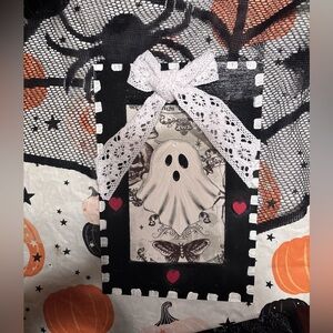 Halloween Ghost Picture Frame with Lace Bow